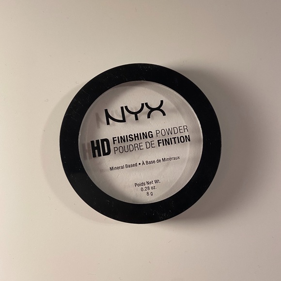 NYX Translucent Pressed HD Finishing Powder - Picture 1 of 3